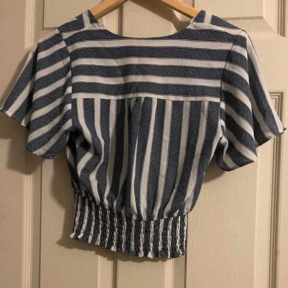Monteau Navy and White Chevron Blouse - Picture 3 of 3